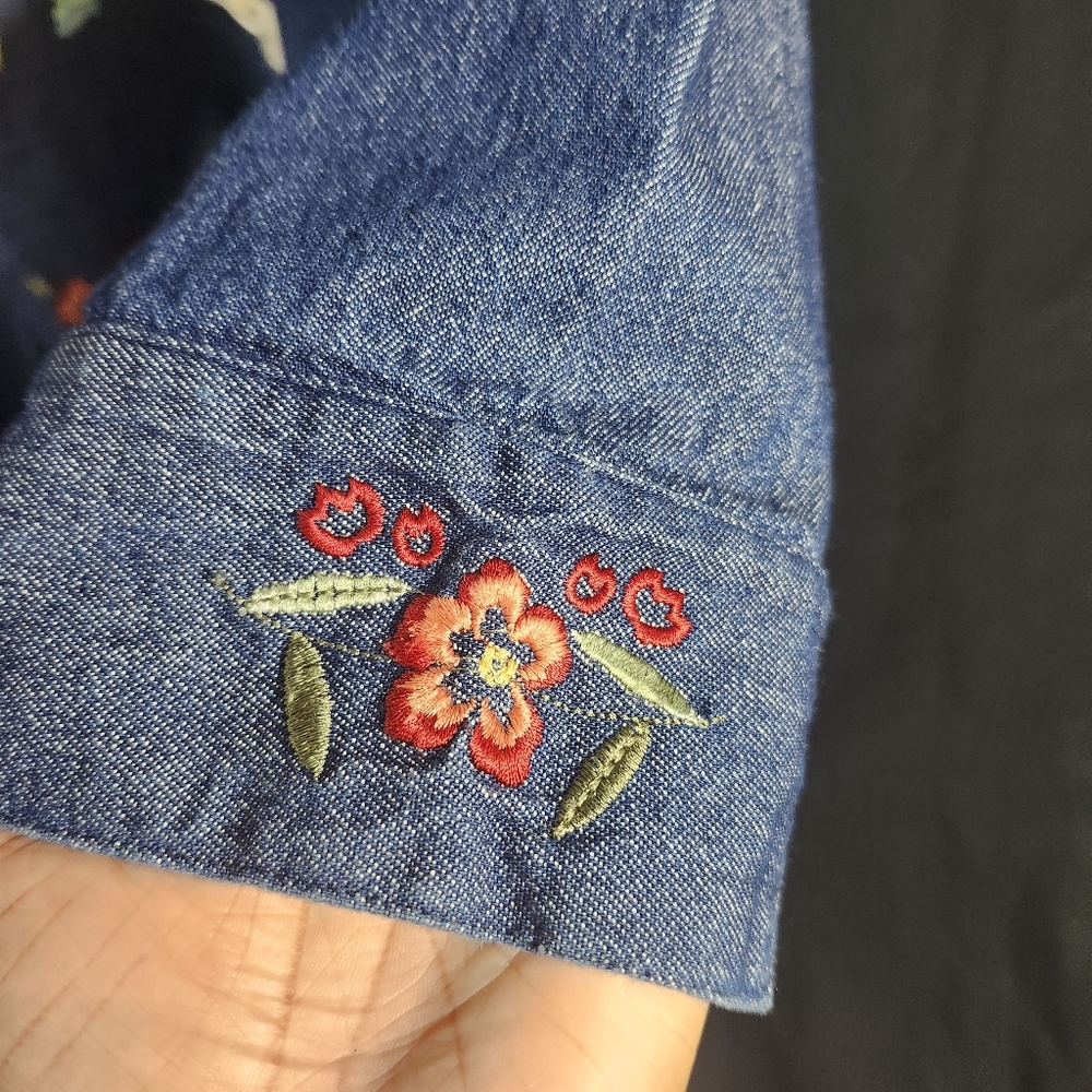BLAIR Denim Spring Theme Button up Shirt with Patchwork Embroidery Size Large - Picture 9 of 16